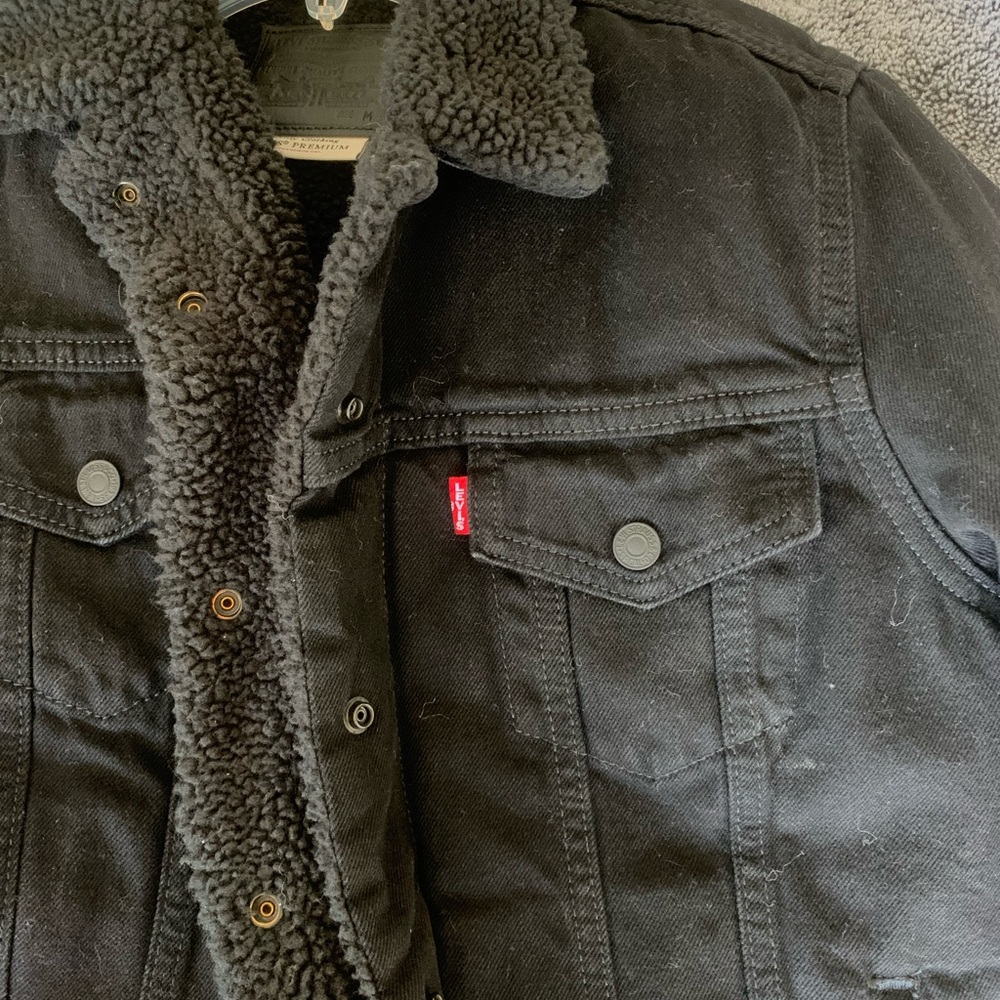 Levi’s Black Jean Jacket! Wool Interior - image 4